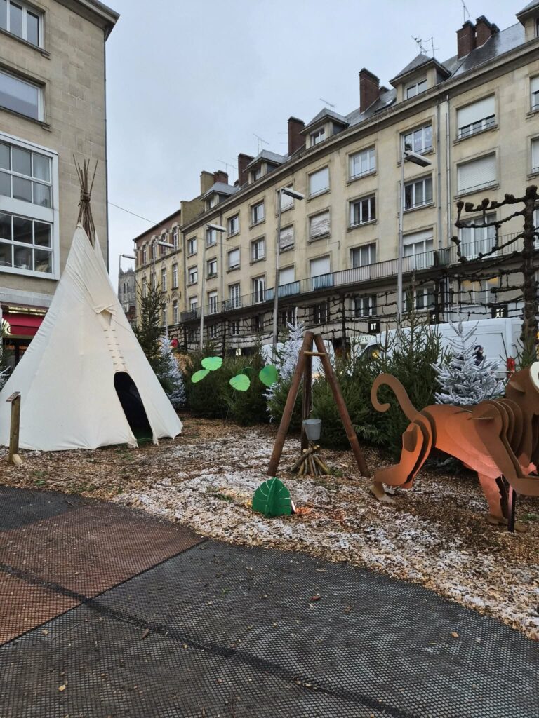 scénographie du marché de Noël d'Amiens, partie l'ile mysterieuse