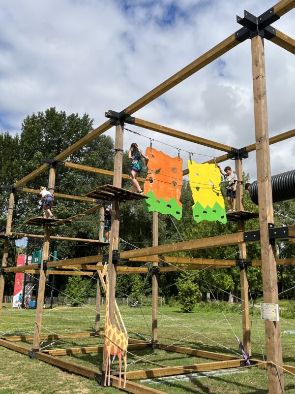 parcours XXL de grimpe pour enfant