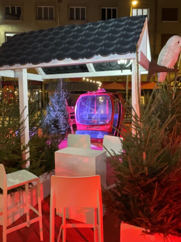 décor de thème montagne pour un marché de Noël