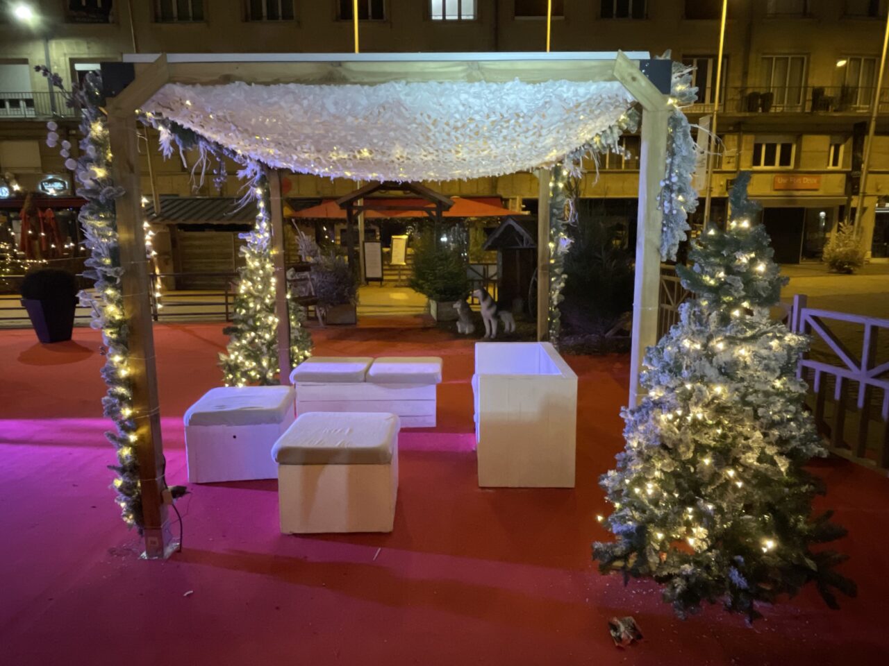 décor de thème montagne pour un marché de Noël