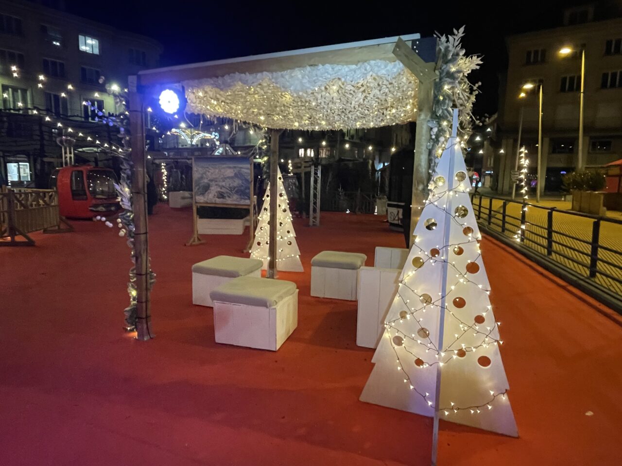 décor de thème montagne pour un marché de Noël