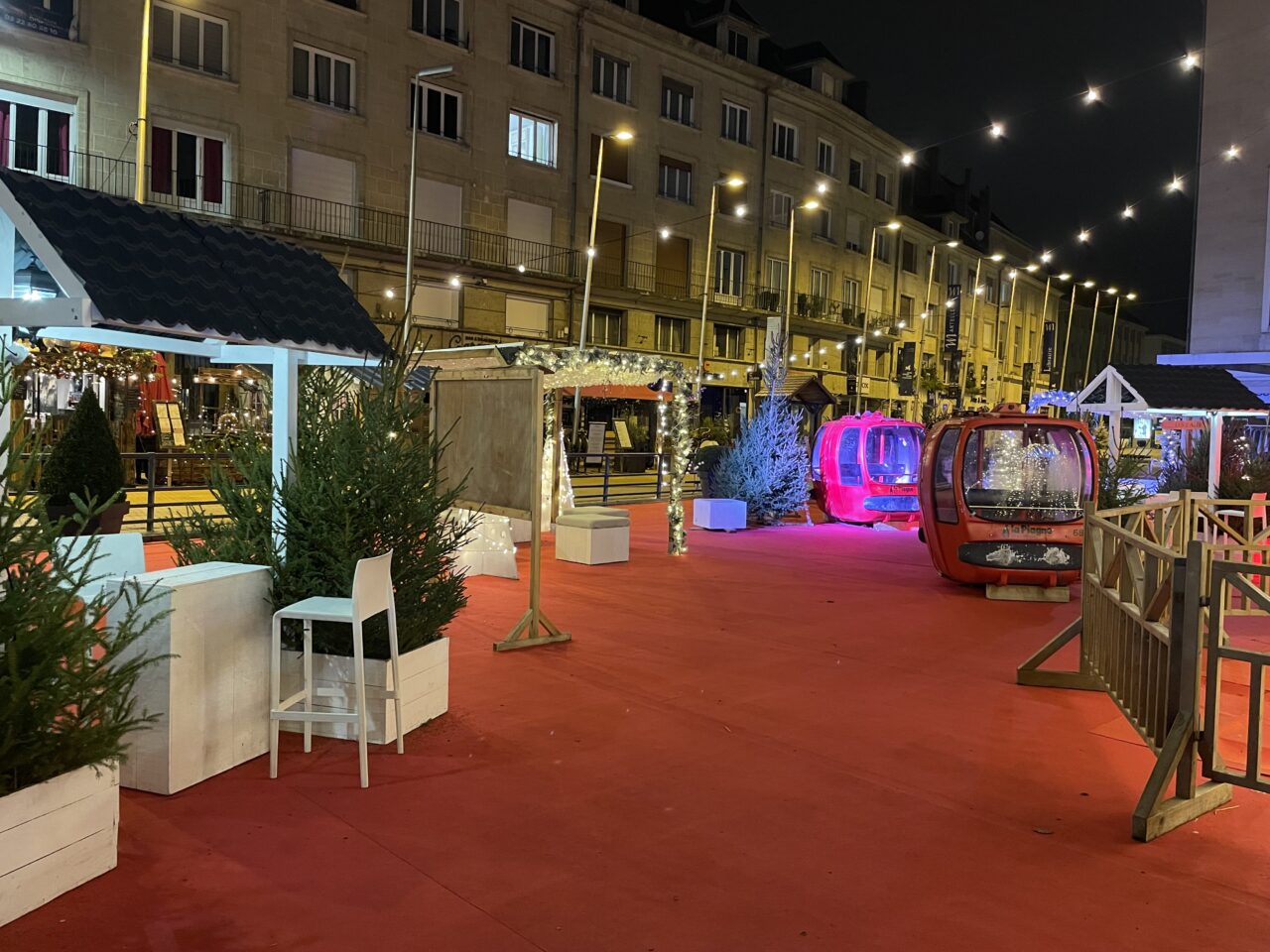 décor de thème montagne pour un marché de Noël