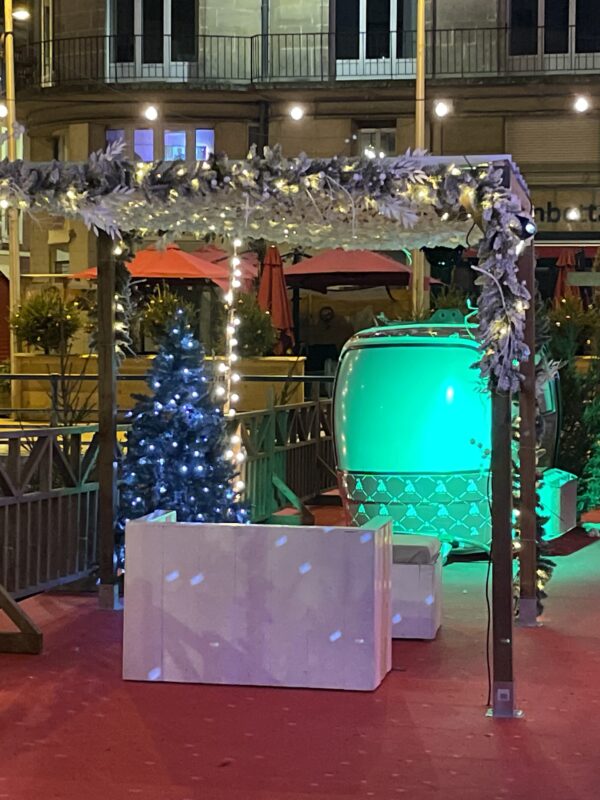décor de thème montagne pour un marché de Noël