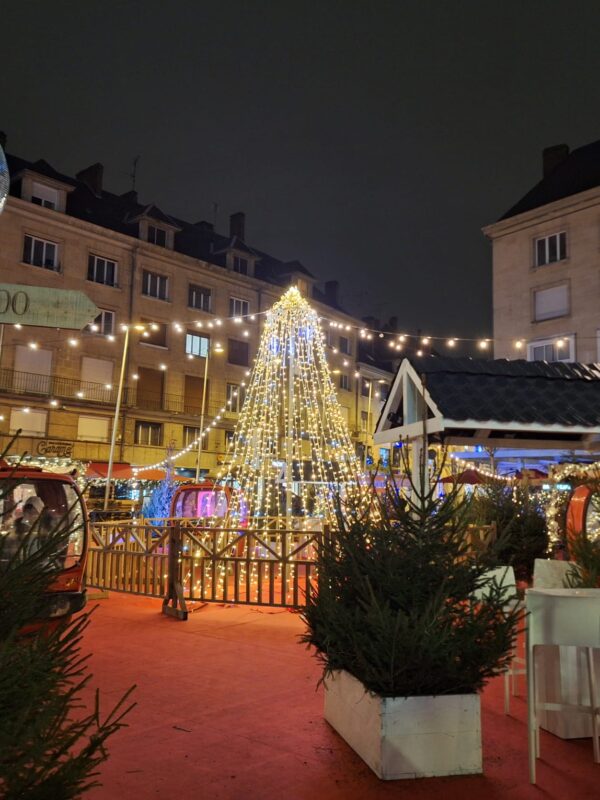 décor de thème montagne pour un marché de Noël