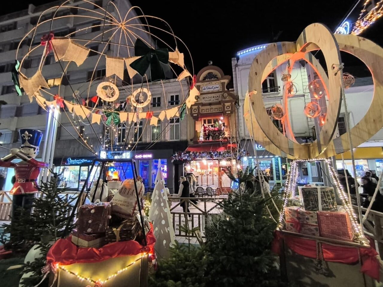 décoration pour un marché de Noël féérique
