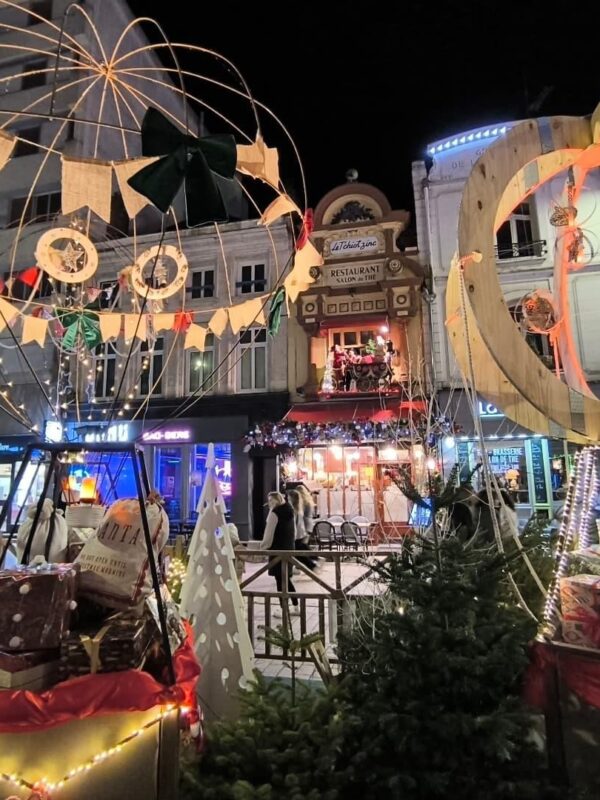décoration pour un marché de Noël féérique