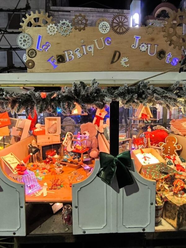 décoration pour un marché de Noël féérique