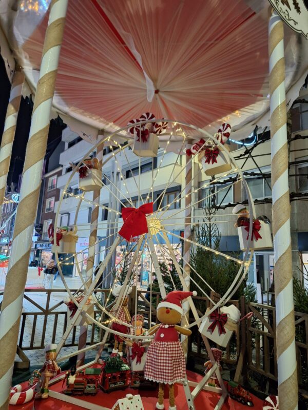 décoration pour un marché de Noël féérique