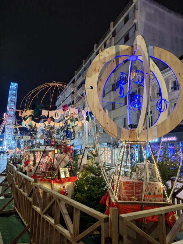 décoration pour un marché de Noël féérique