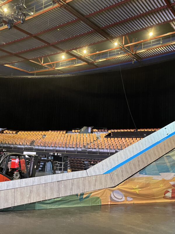 Tour de luge d'été vue de profil