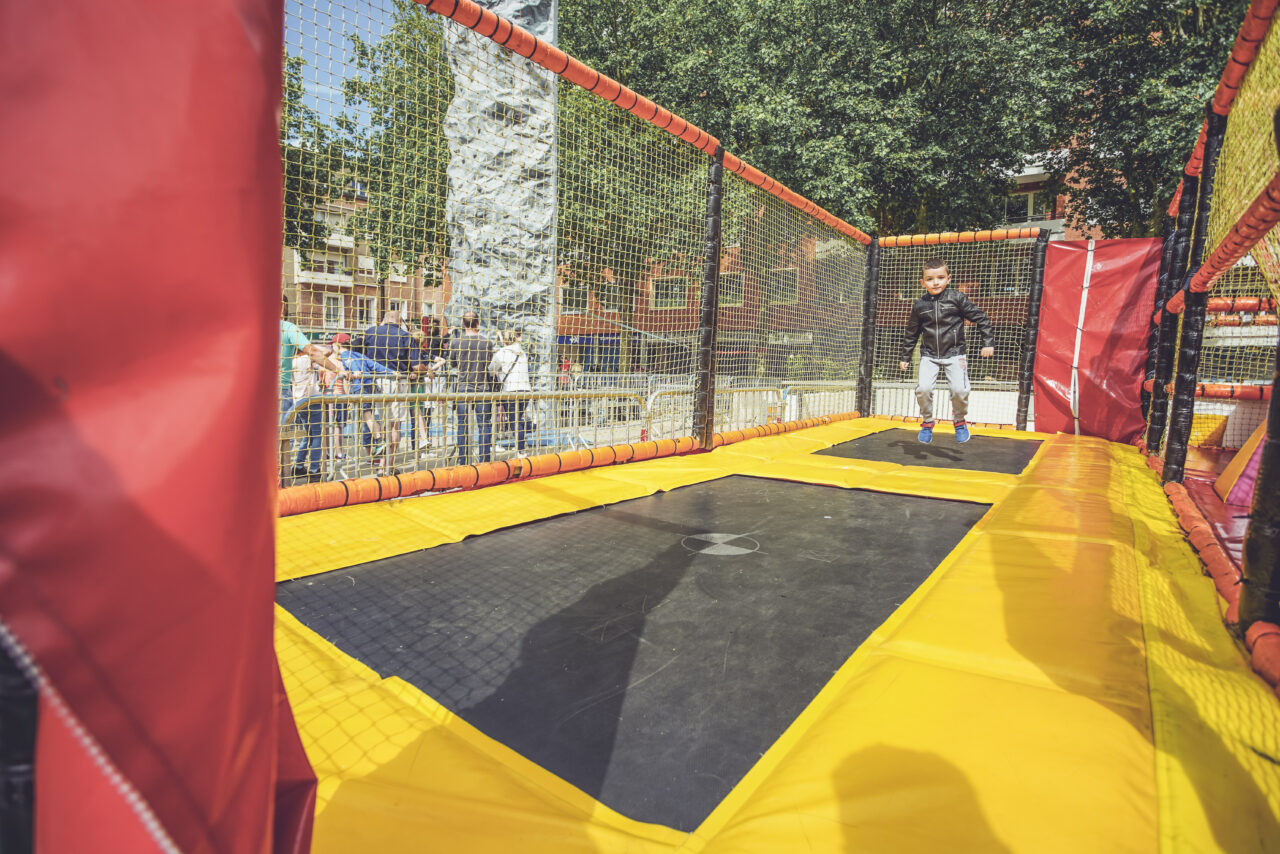 trampoline sur remorque vu de l'intérieur