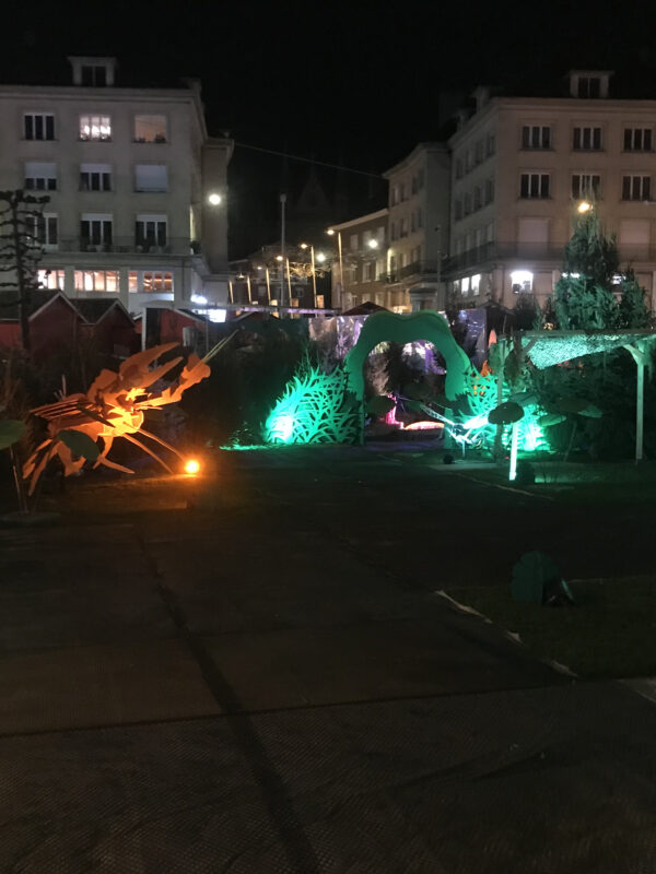 décor illuminé sur le thème de l'ile mystérieuse
