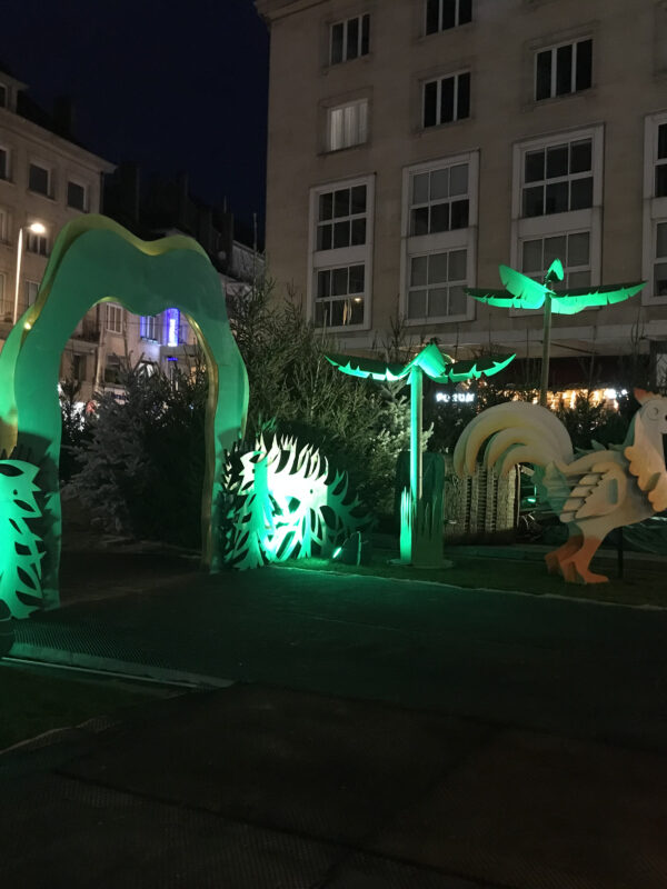 décor illuminé sur le thème de l'ile mystérieuse