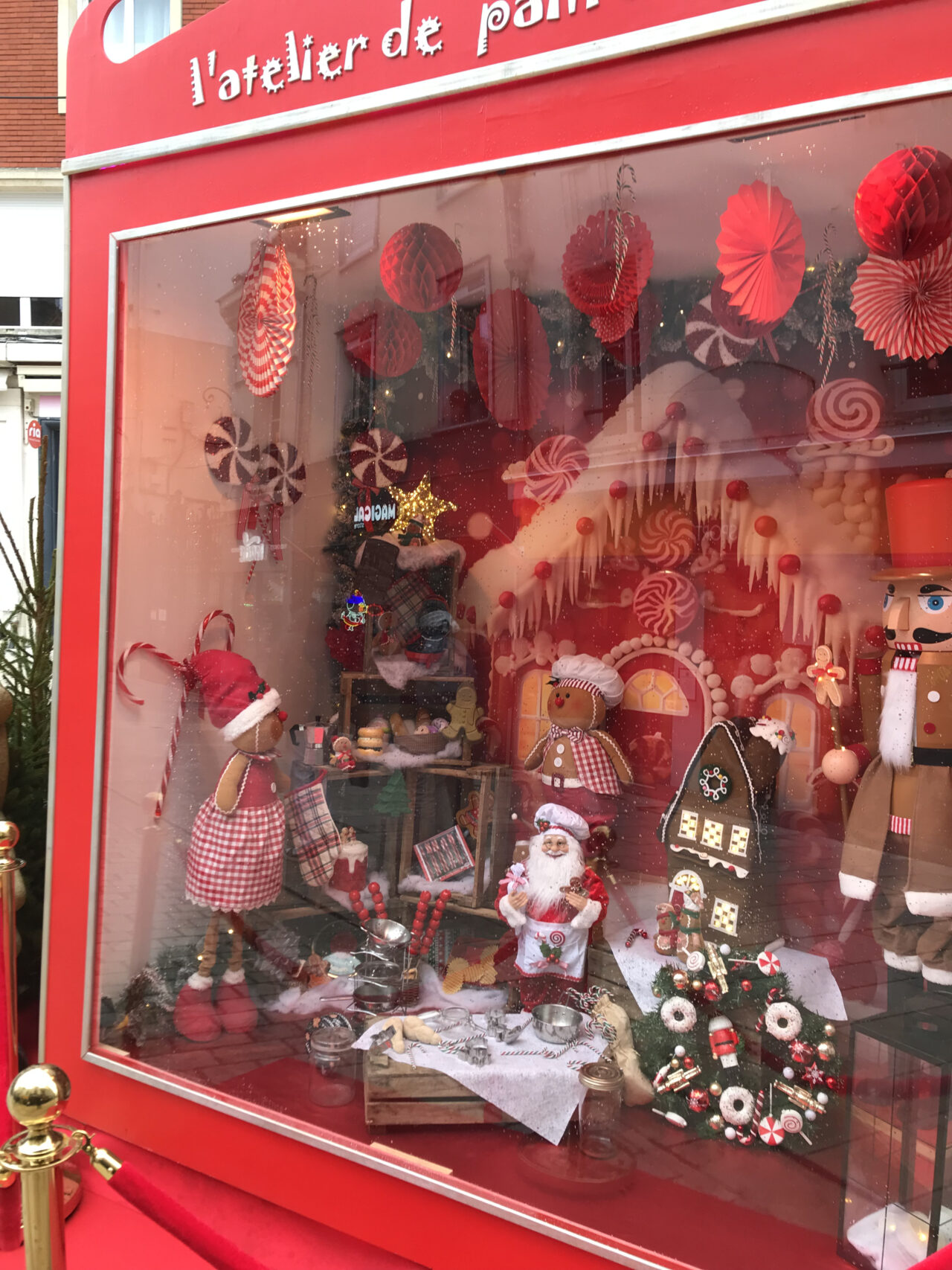vitrine animée l'atelier pain d'épices